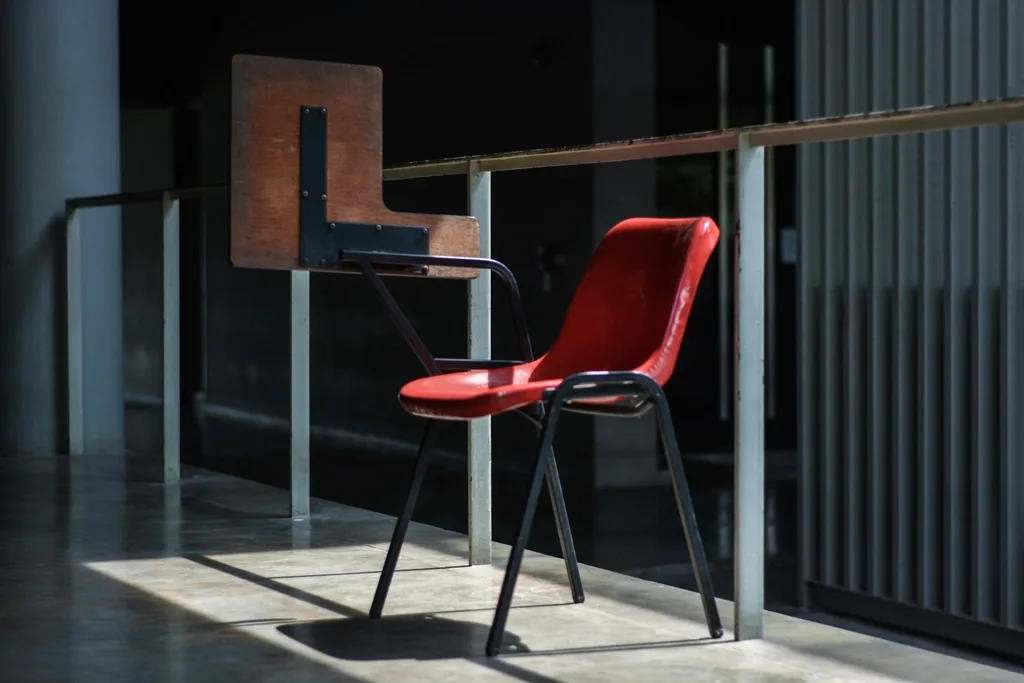 Chaise assis-genoux : principe, profils concernés et vraies limites